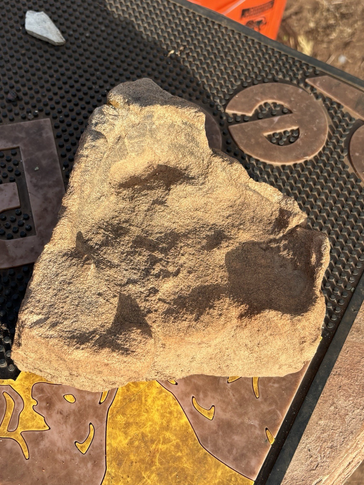 ☘️RR⛏️: Moqui Marbles/Shards On Sandstone Base High Desert Northeast Az. 6.75 Lb
