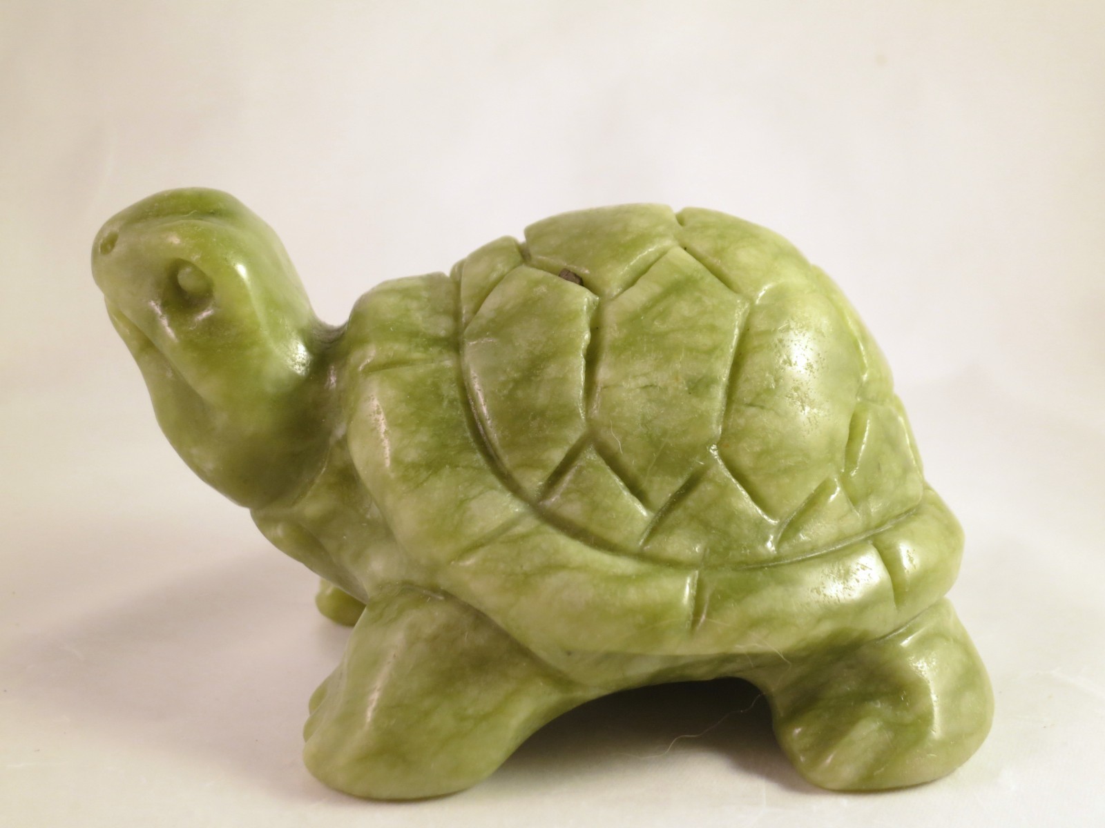 3.9″ GREEN SERPENTINE Carved and Polished TURTLE – PERU