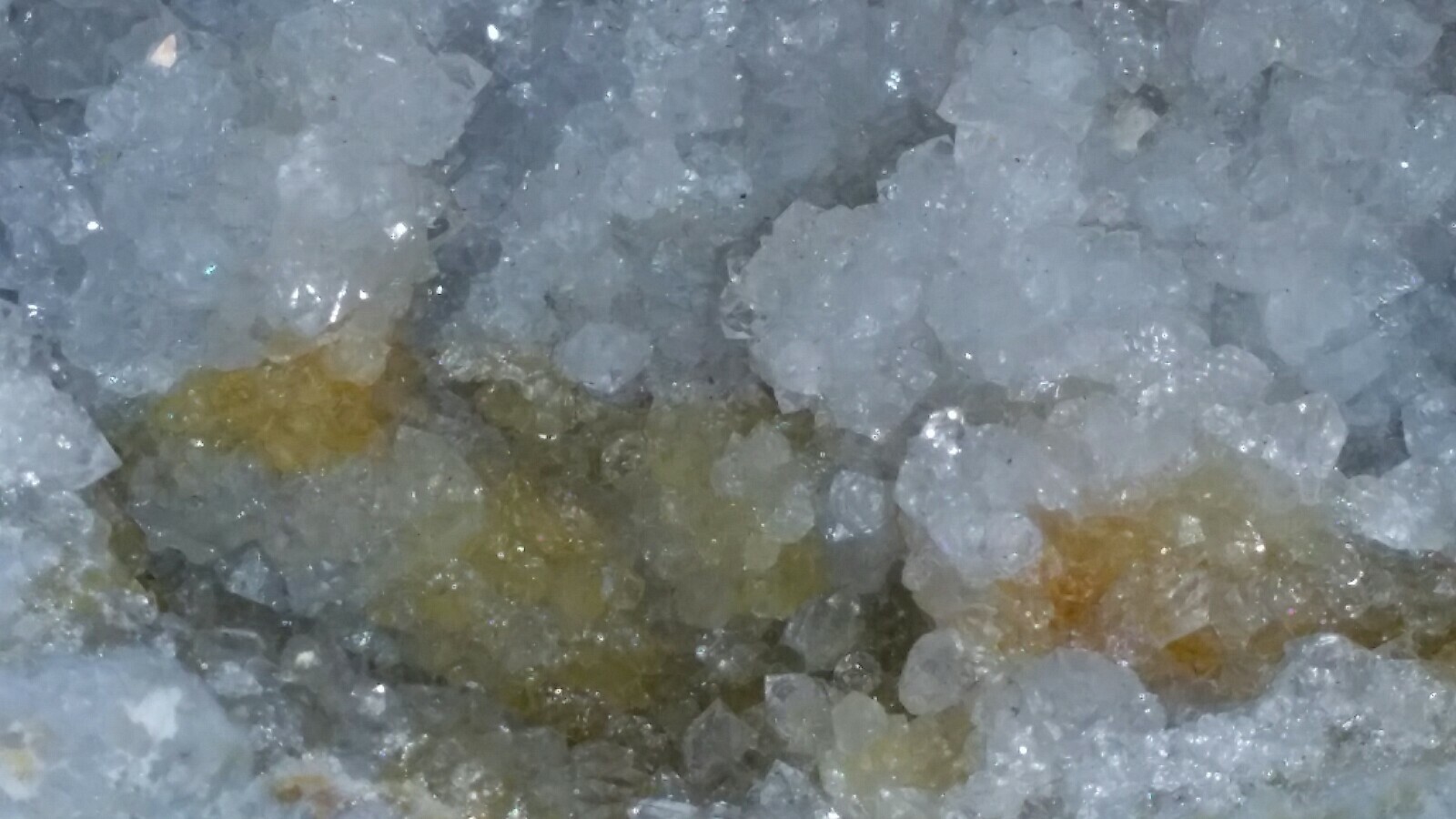 2 3/8″ Sparkling Quartz Crystals Keokuk Geode With Citrine Highlights #629