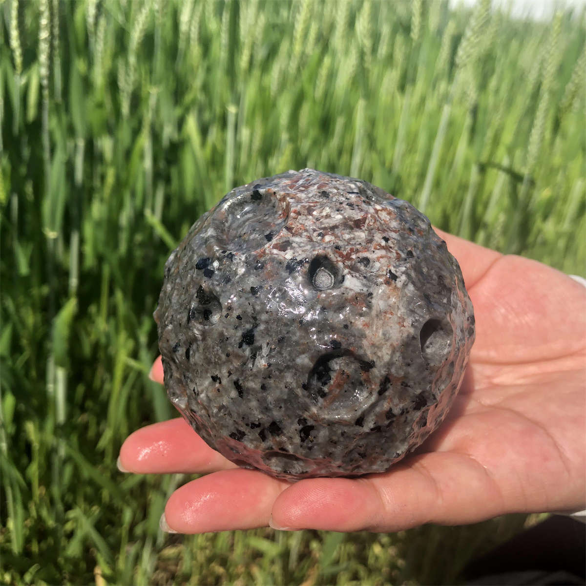 660g Natural Yooperlite Moon Quartz Crystal Sphere Reiki Crystal Ball Decor Gift