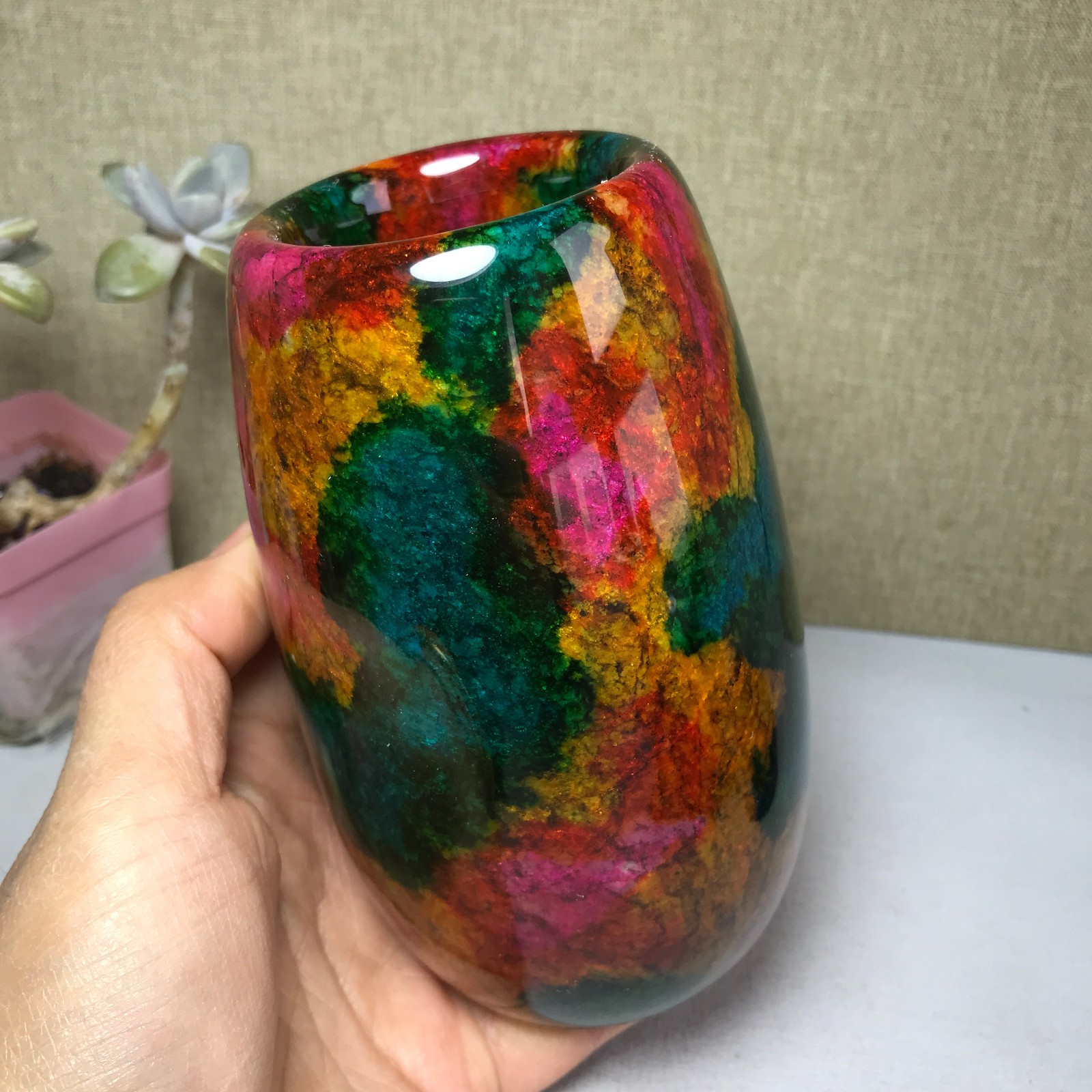 Natural “Seven Colors Jade” vase specimen -Taiwan China 1130g 129mm A2930