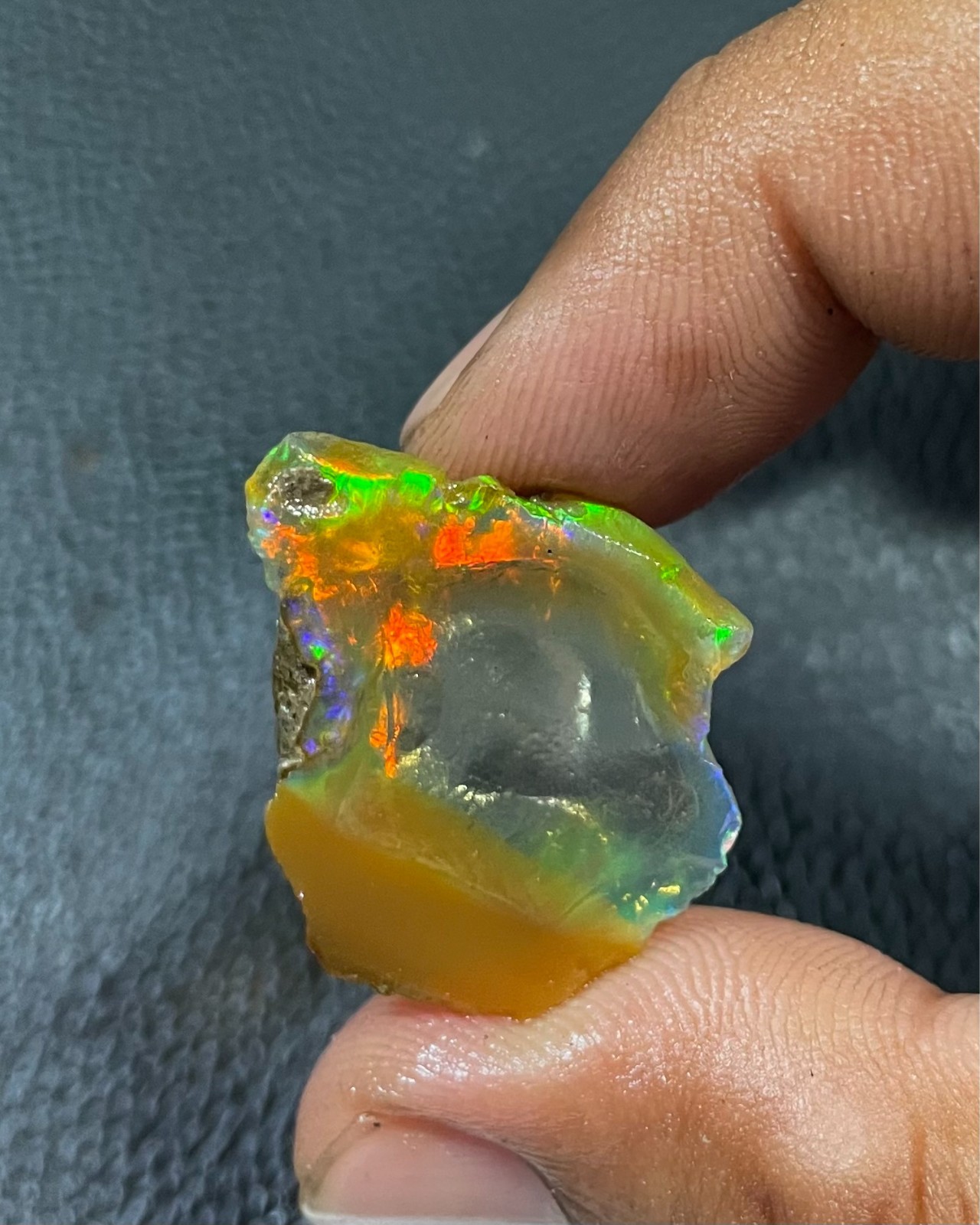 AA+ Ethiopian Opal Oil Rough Entreated Welo Fire Opal Multi Color Flash 16.50Cts