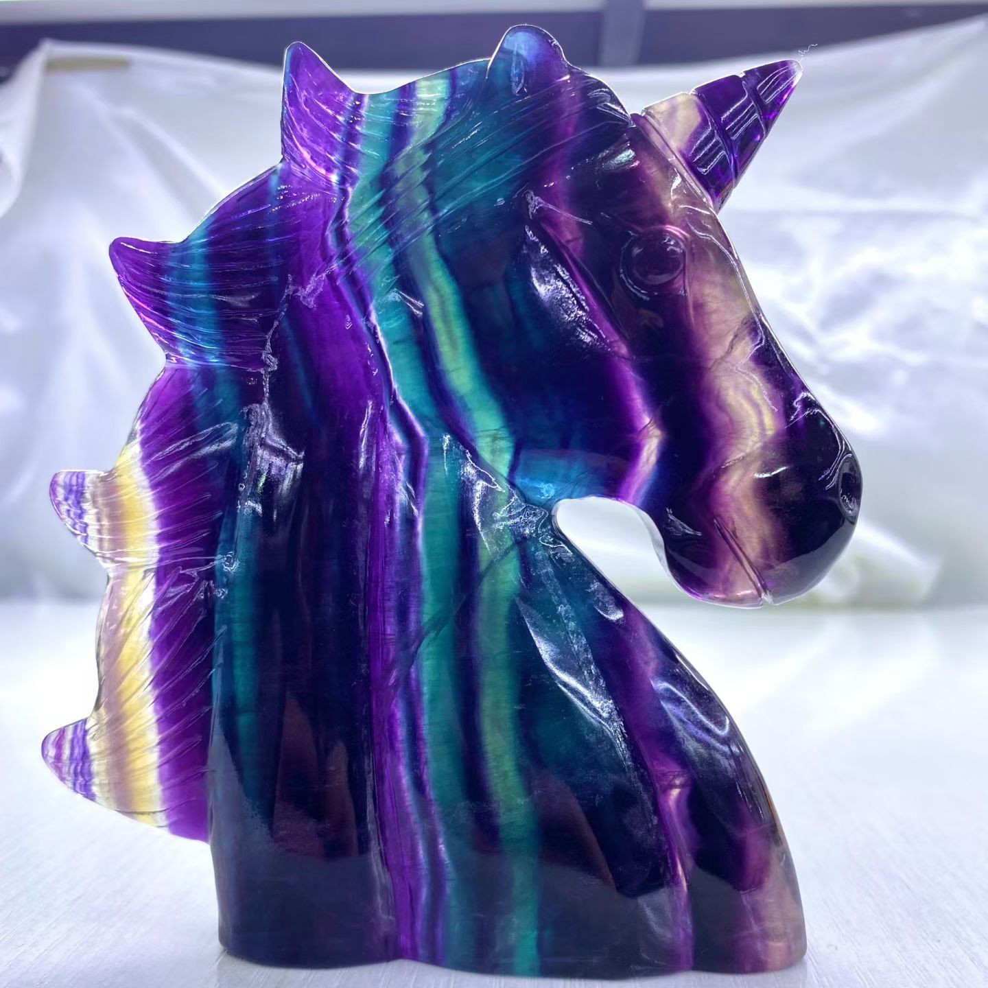1PC Natural fluorite carved unicorn Skull quartz crystal reiki healing Gem Gift