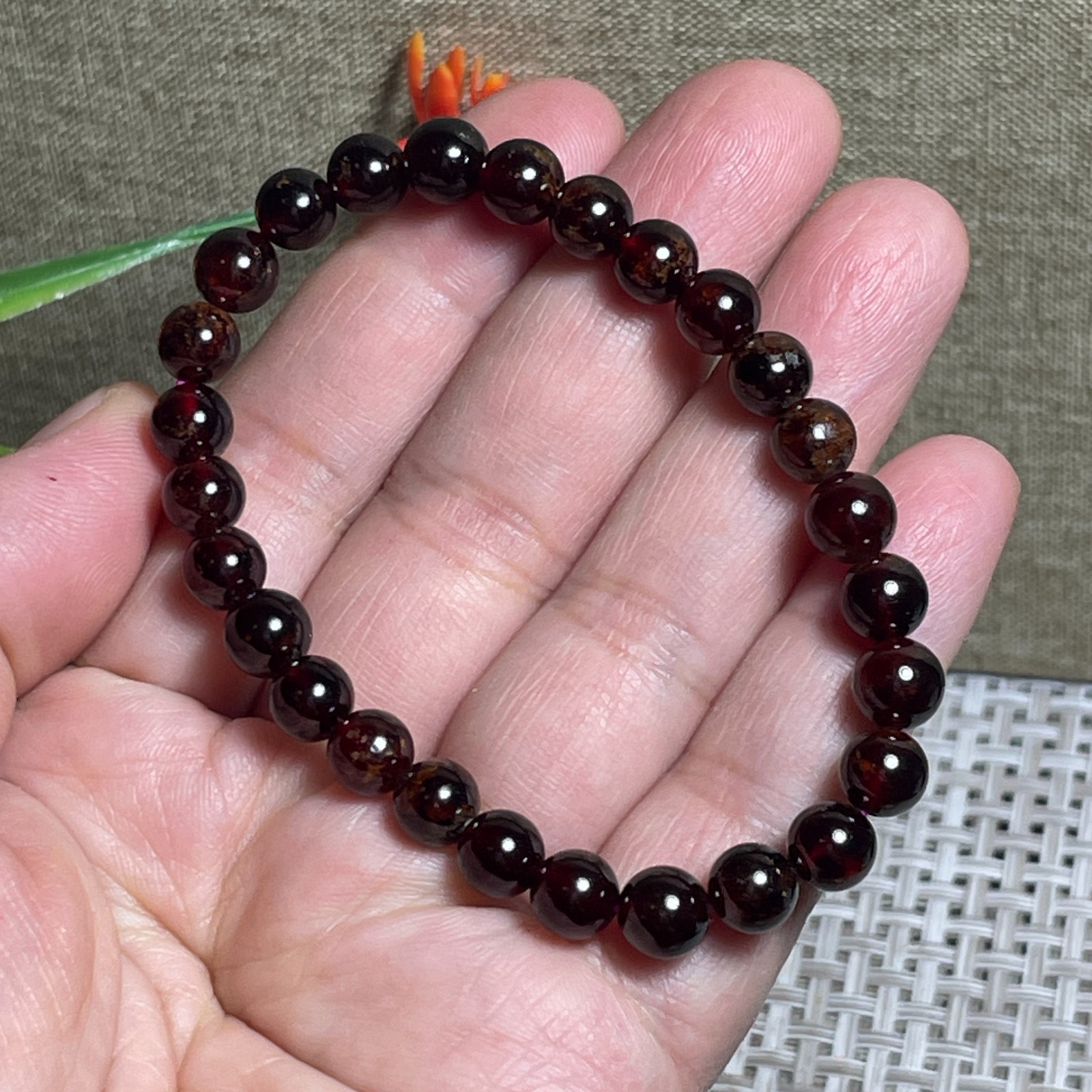 Wholesale 1Pcs 6mm red garnet stone ball beads 6mm 7.5”crystal Stretch Bracelet