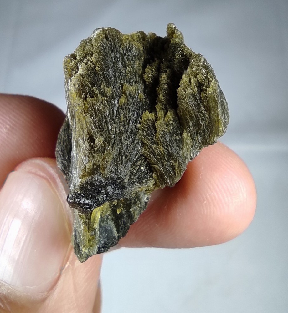 200gms Of Aesthetic Epidote Crystals Lot From Baluchistan, Pakistan.