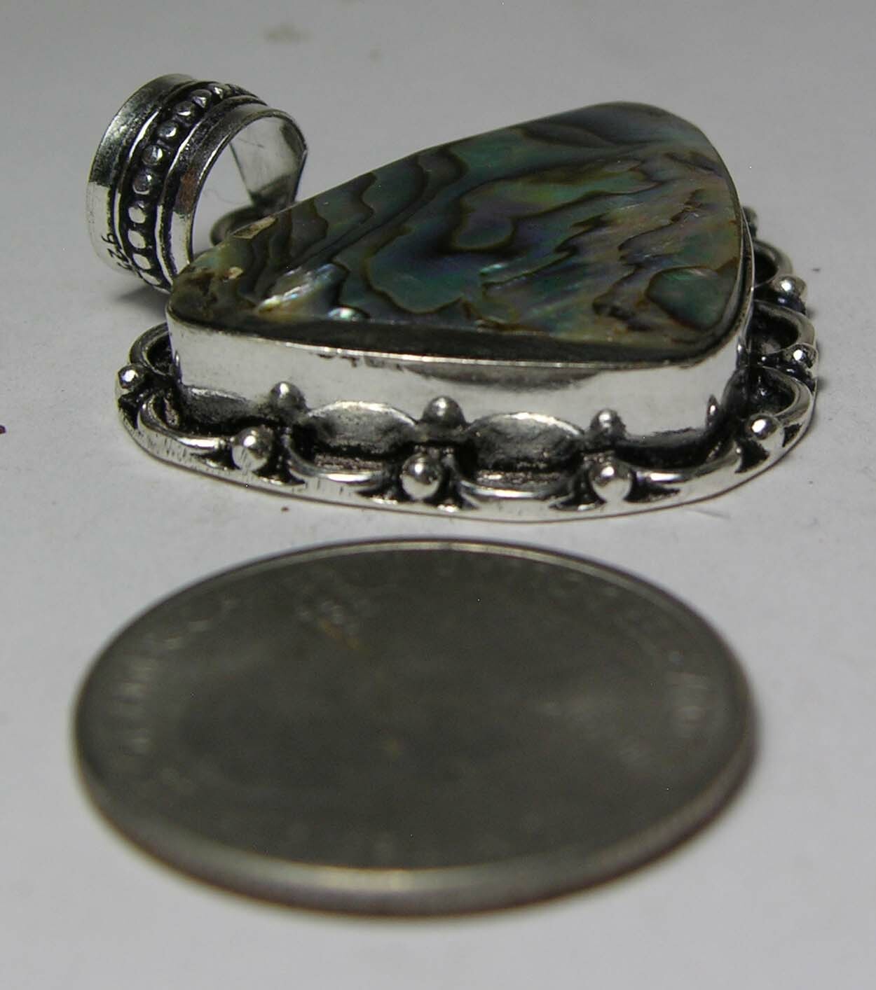 #9 Asia 100% Natural 52.50ct Muti-color Abalone Shell Pendant 10.50g 30.00mm