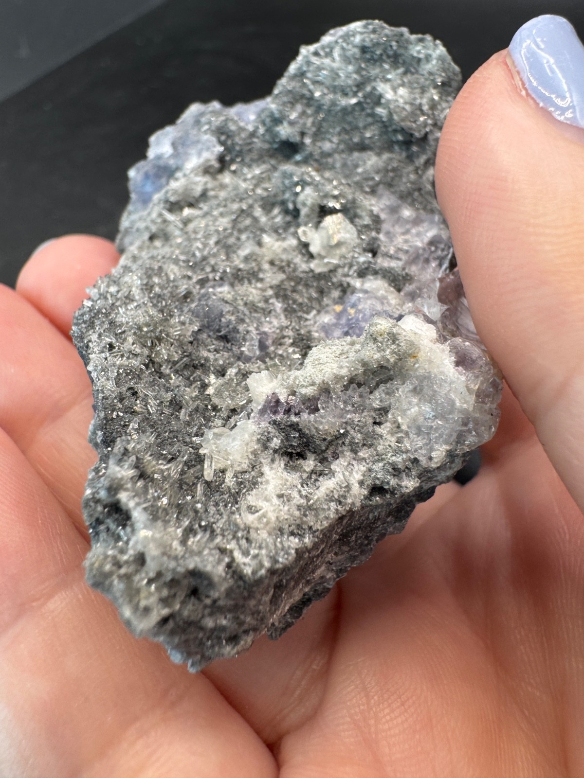 6413 Brilliant Blue Tanzanite Fluorite with RAINBOW and Quartz 106g Fu Jian
