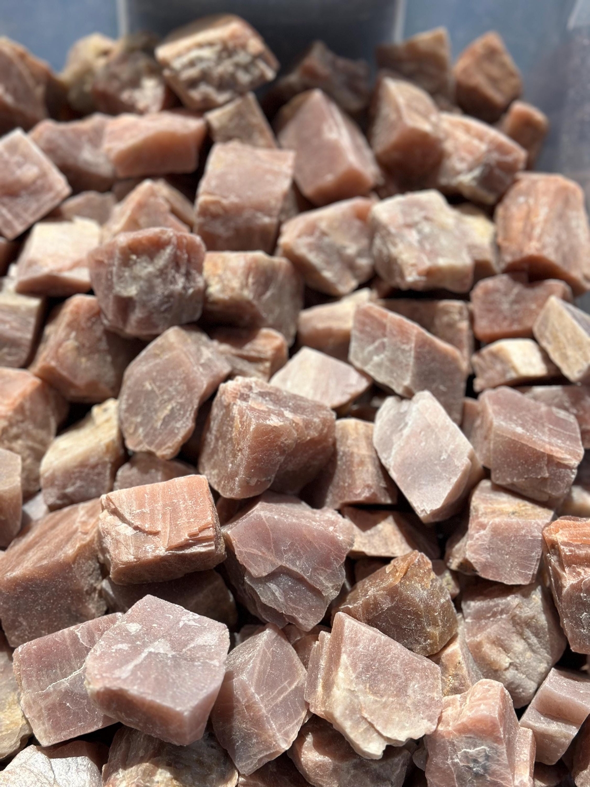 Raw Peach Moonstone Sunstone (Grade A), Natural Peach Moonstone from Sri Lanka