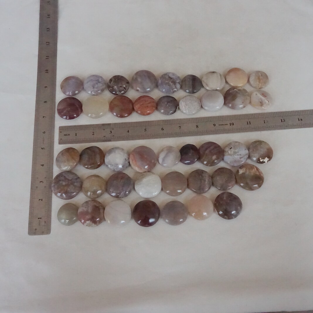 2.2LB 42Pcs Natural Agate Carnelian Disc Quartz Crystal Palm Stone Healing