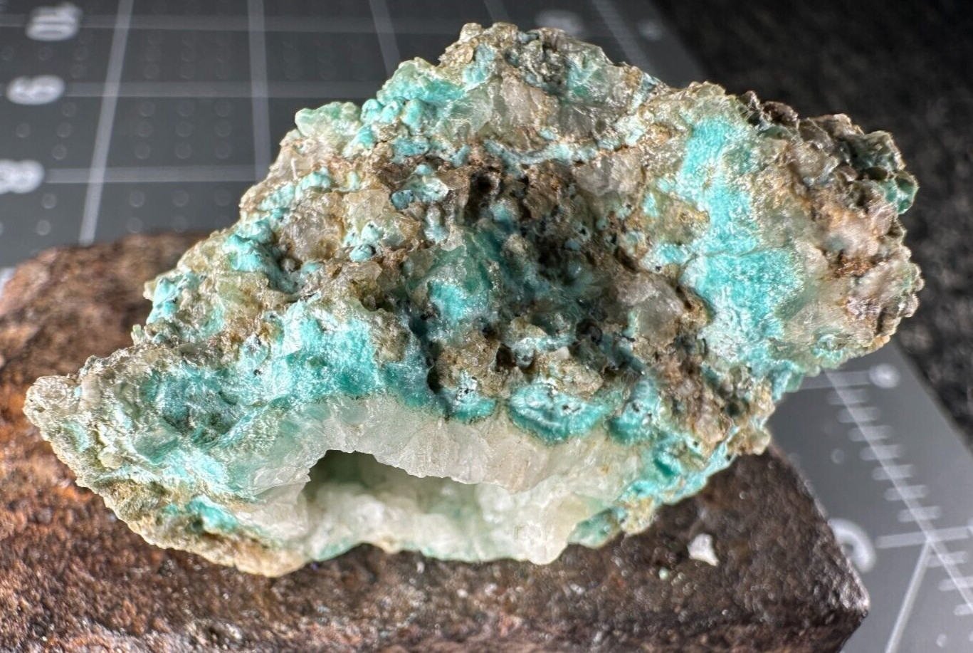 ➤ 1-5/8″ SMITHSONITE VUG – GRAPHIC MINE – MAGDELENA NEW MEXICO VIDEO➤876