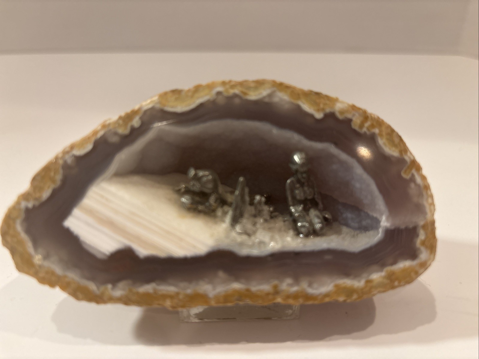 Agate Geode Rock w/ Beach Sun Display 4” Lucite Base