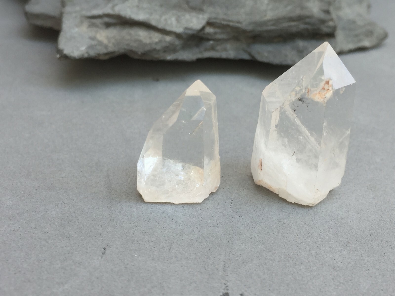 Lot 2 Arkansas Quartz Crystal Display Specimen Points Standing 1 1/8″ & 7/8″