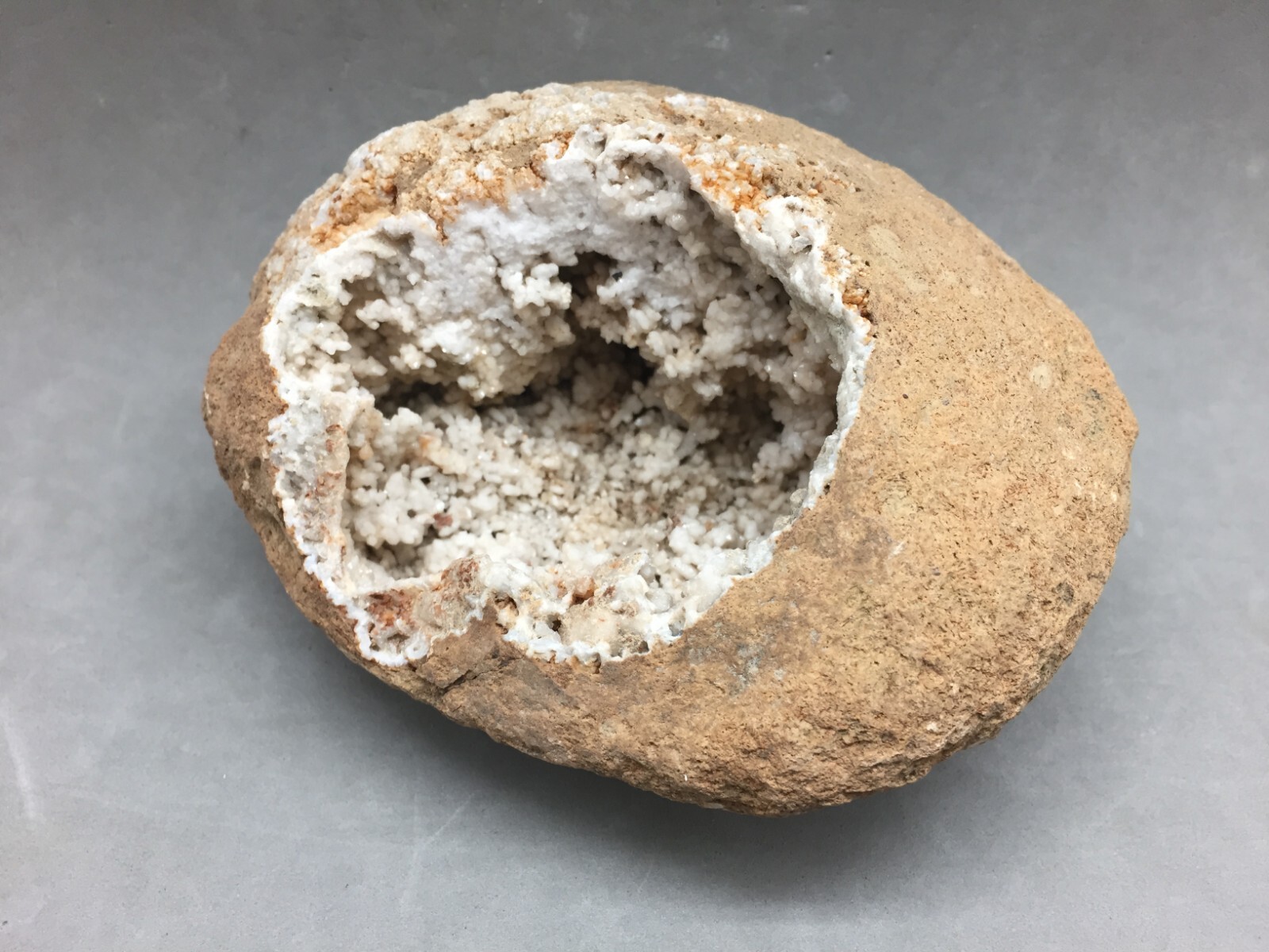 Southern Illinois Geode Rock Snowy Calcite Crystal Pocket Inside 5.75″x5.25×4″