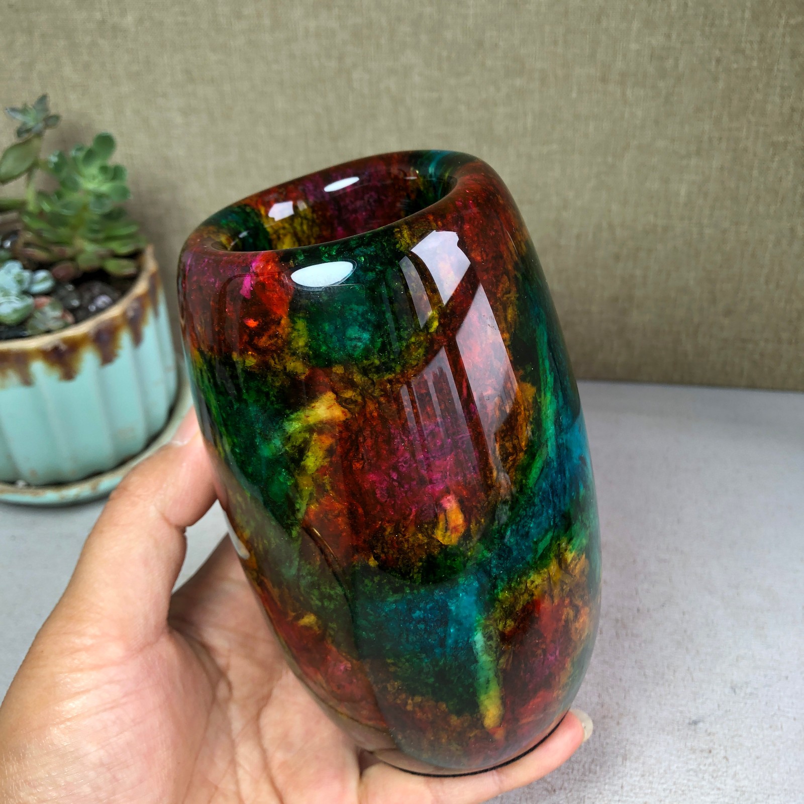 Natural “Seven Colors Jade” vase specimen -Taiwan China 1060g 129mm A4585