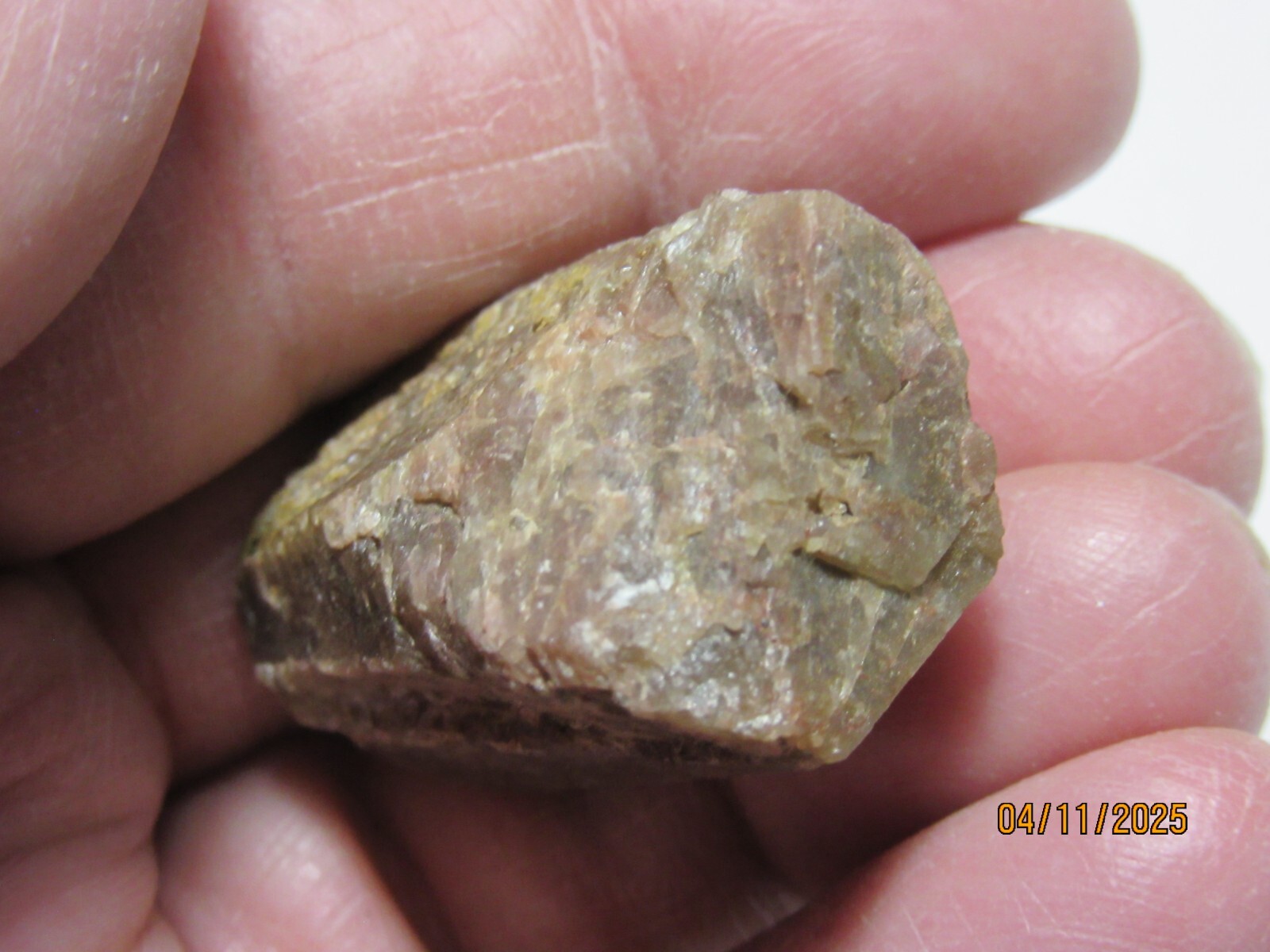Apatite Quartz Crystal 1 1/4″ Mineral Quebec Canada Collectible AQCCMC-1s