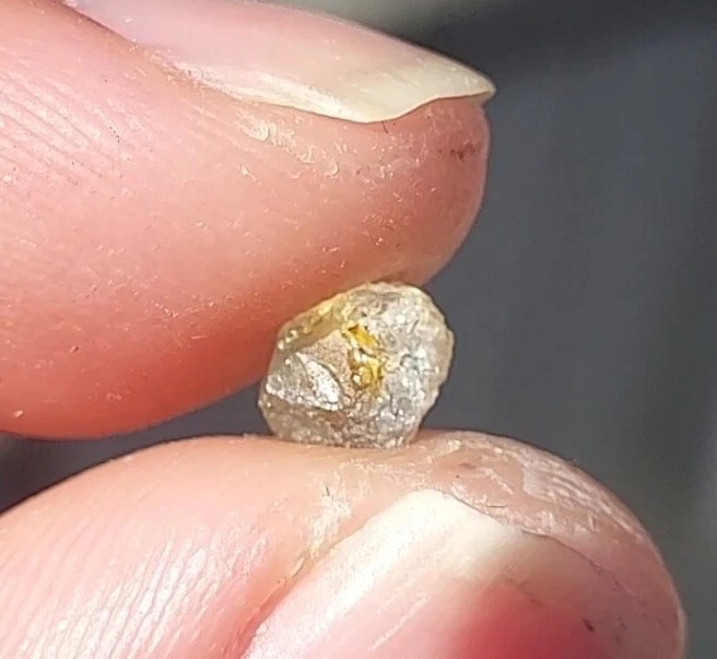 BICOLOR ORANGE & LIGHT BLUE SAPPHIRE FROM MONTANA, USA