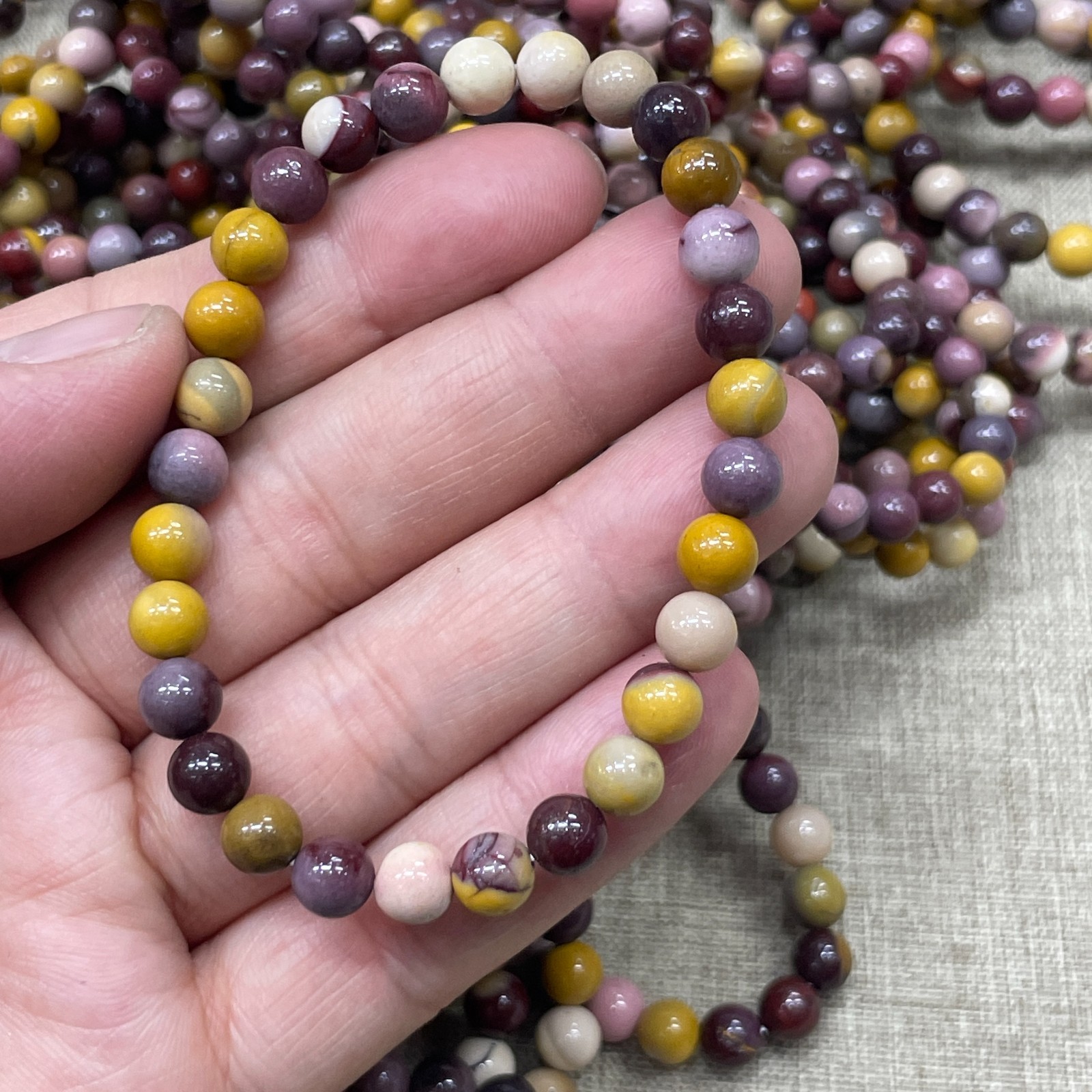 Wholesale 1 Pcs egg yolk Stone ball beads 6mm 7.5″ crystal Stretch Bracelet
