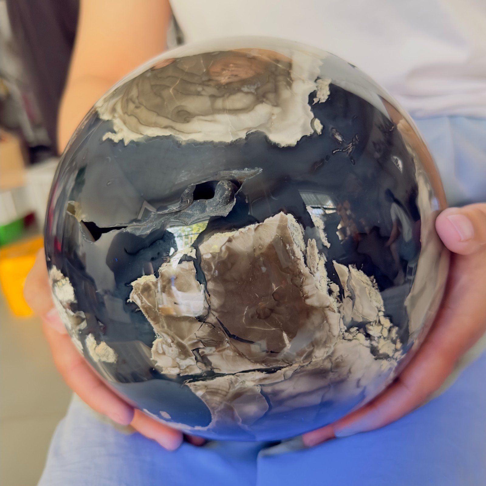 21.23LB Natural volcanic agate crystal cave ball polishing and healing 9.65kg