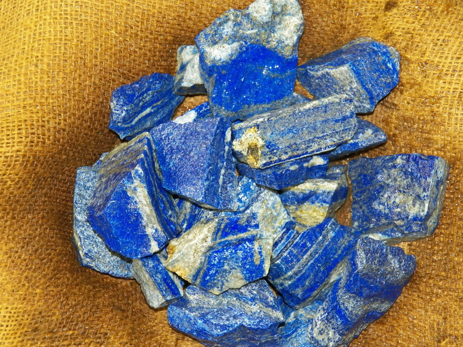 2000 Carat Lots of High End Lapis Rough – Plus a FREE Faceted Gemstone