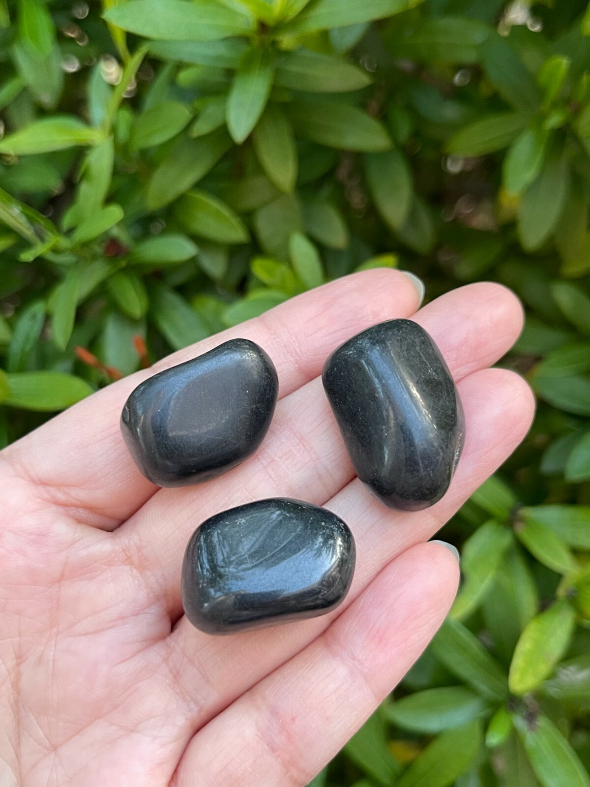 Grade A++Black Tourmaline Tumbled Stones, 0.8″-1″ Polished Black Tourmaline