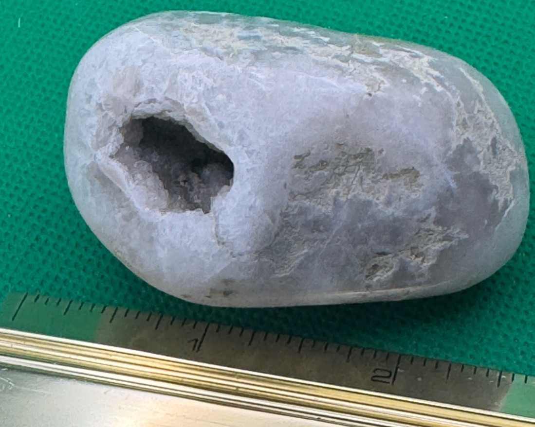 2.5″ Unopened Natural Quartz/Chalcedony Nodule