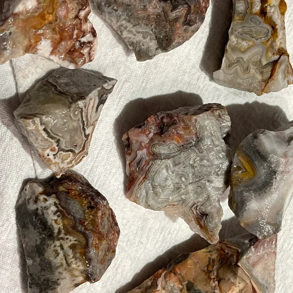 3Pcs Natural Mexican Crazy Lace Agate Rough Raw Stone Minerals Crystal Specimens
