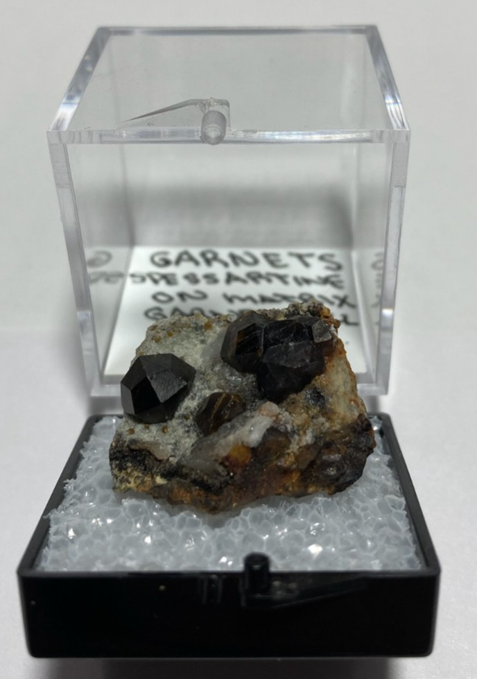Spessartine Garnet cluster Thumbnail from Garnet Hill Nevada