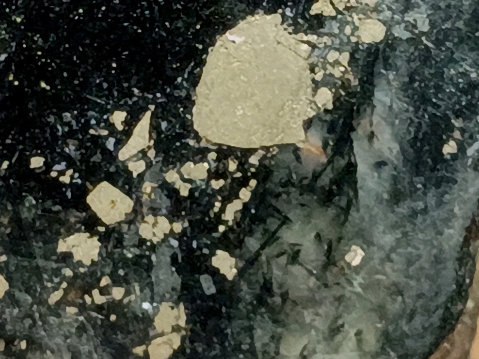 1420g Pilot Knob MO Amphibole Quartz Pyrite Magnetite Specularite Polished