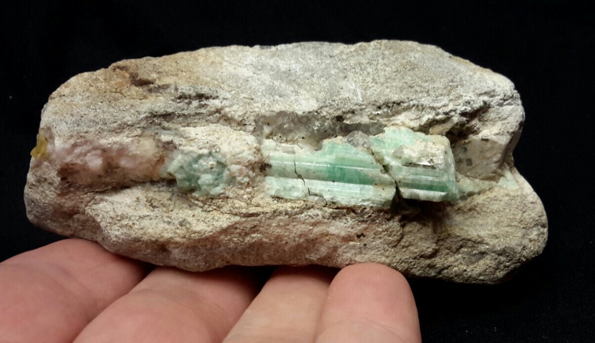 3.75″ Green EMERALD Crystal From Panjsher, Afghanistan