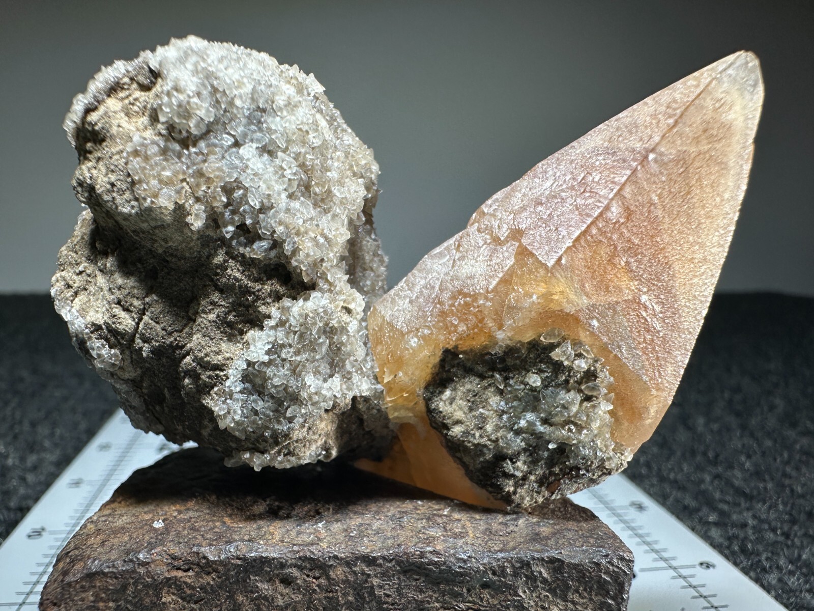 ➤ 2-1/2″ HONEY CALCITE CRYSTAL with 2″ MICRO CALCITES Pugh Quarry Ohio VIDEO➤581