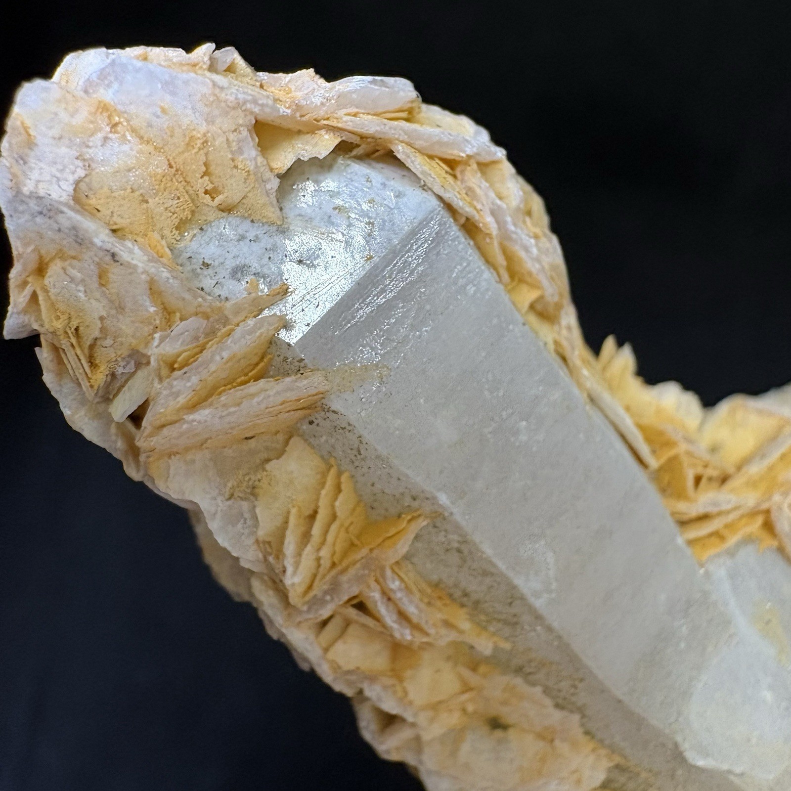 Natural High-Temp Crystal Quartz w/ Calcite Reiki Energy Raw Mineral Fluorescent