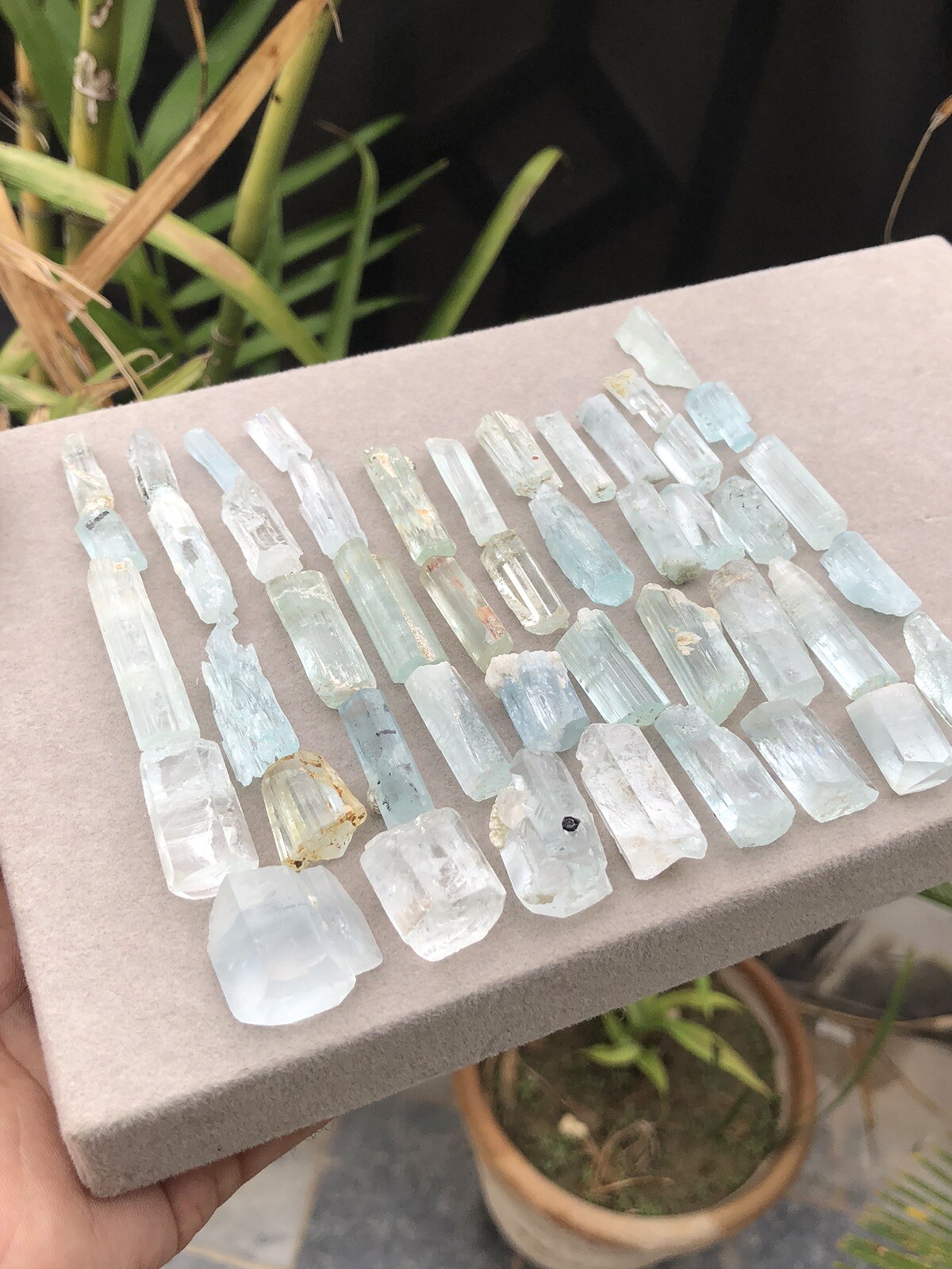 100 Grm Top Class Aqumarine Crystal Natural Colour Shiger Pakistan
