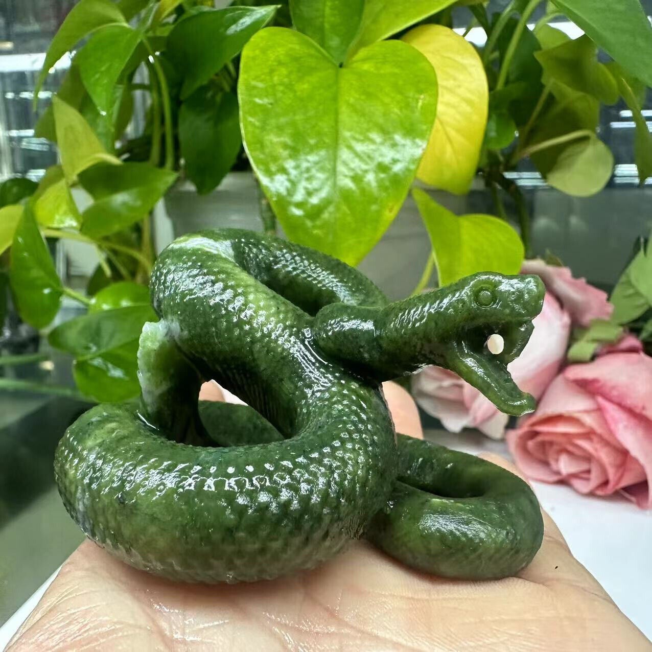 1pc Natural Serpentine Quartz Hand Carved Snake Skull Crystal Reiki Decor Gift