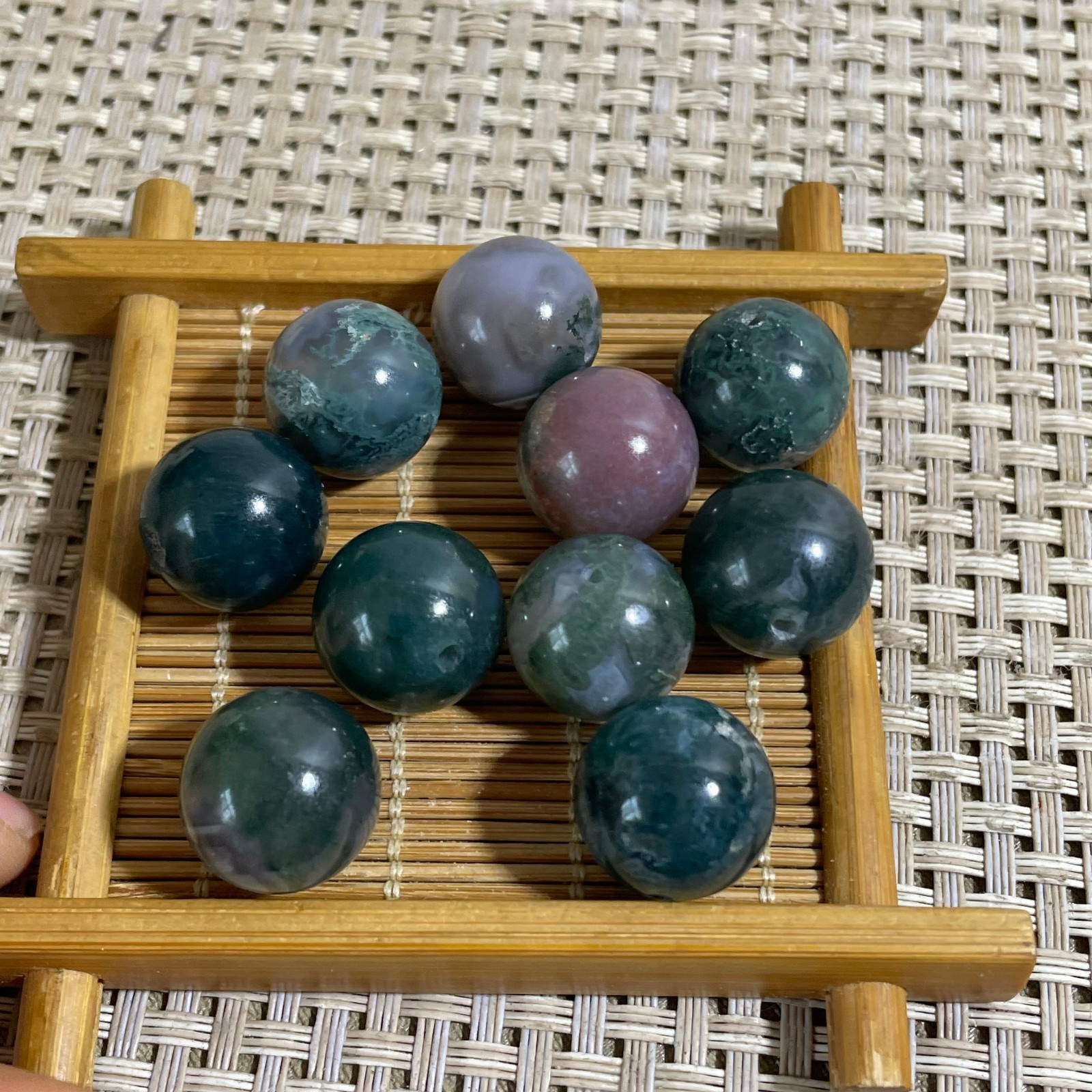 10pcs 51g Natural water grass agate round beads have been perforated