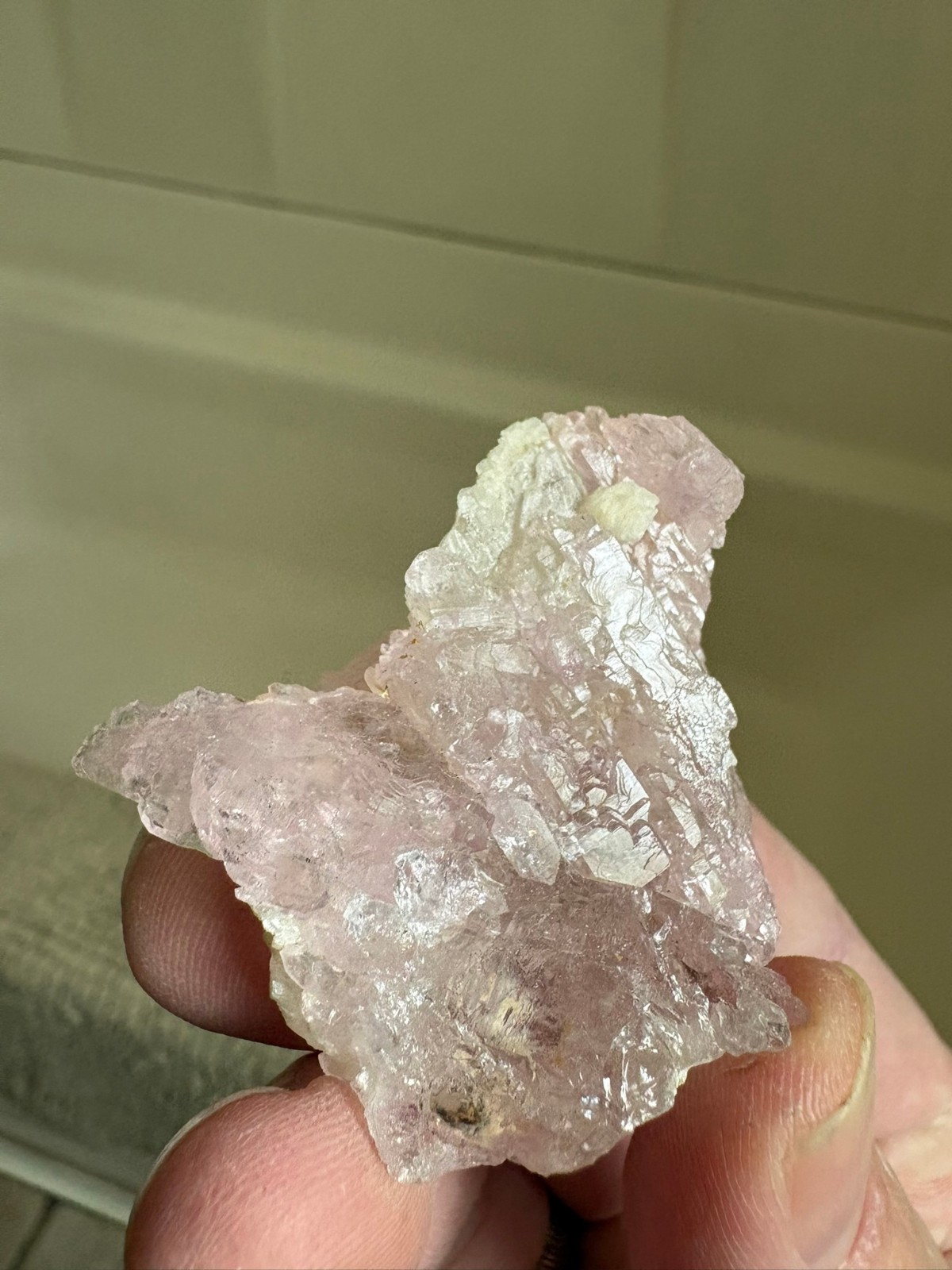 Rose Quartz, crystalline, Taquaral, Itinga, Minas Gerais, Brazil