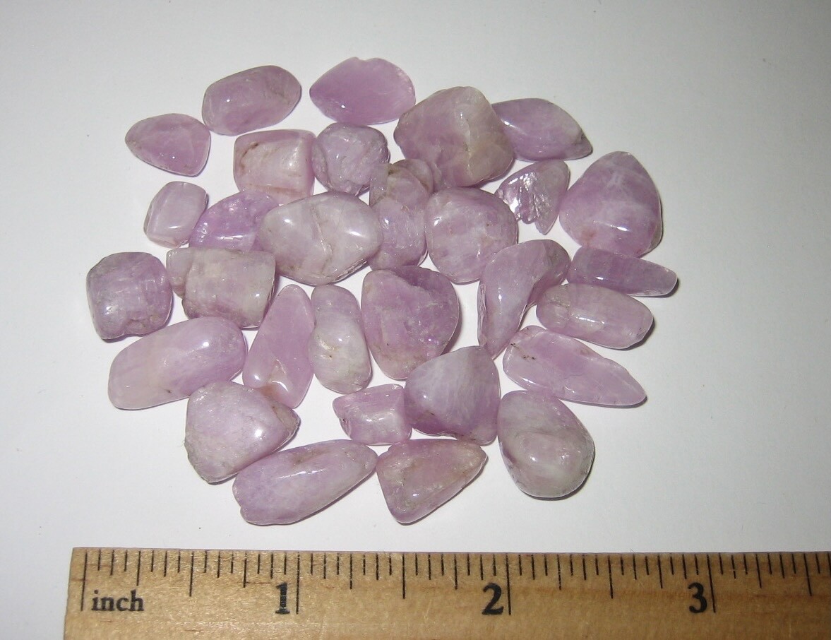 30 TUMBLED POLISHED SMALL 0.2″- 0.6″ KUNZITE CRYSTAL STONE MINERALS 52.4grams *2