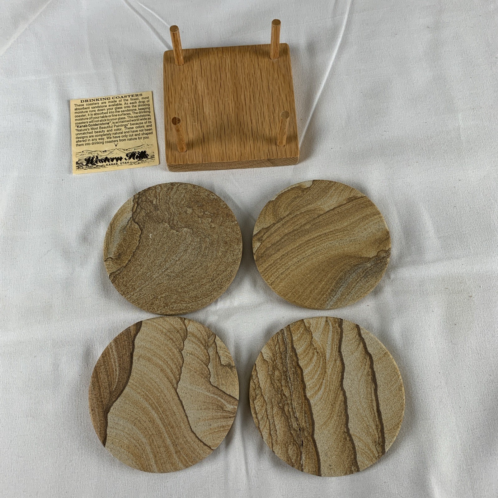 Kanab Goldenstone Sandstone Set of 4 Coasters w/Wood Holder Utah 3.75″ Diam READ