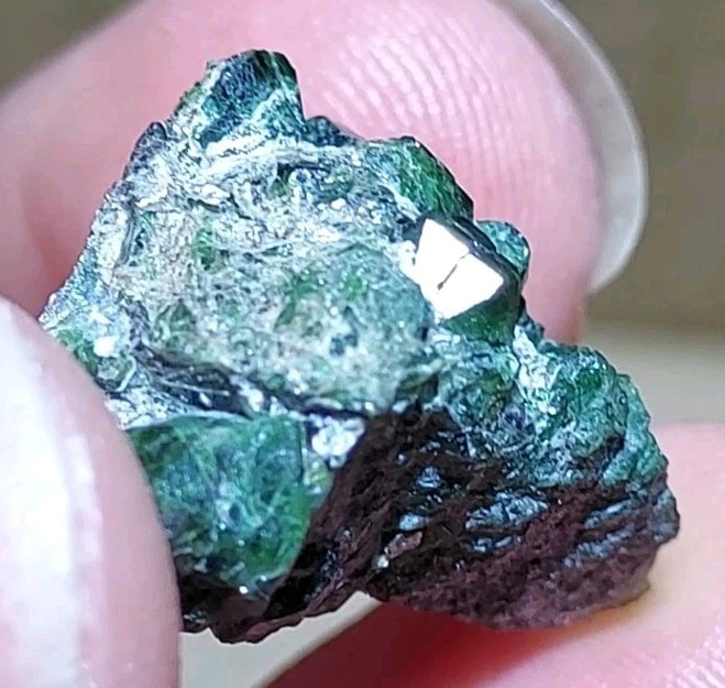 GORGEOUS ALEXANDRITE CHRYSOBERYL CLUSTER FROM ZIMBABWE