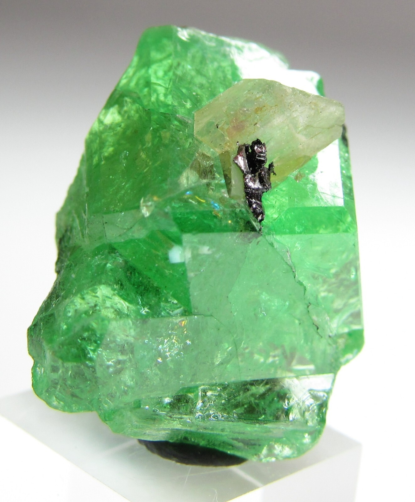 EXQUISITE ELEGANT GLASSY GEM TSAVORITE GROSSULAR GARNET W/ DIOPSIDE!!! TANZANIA