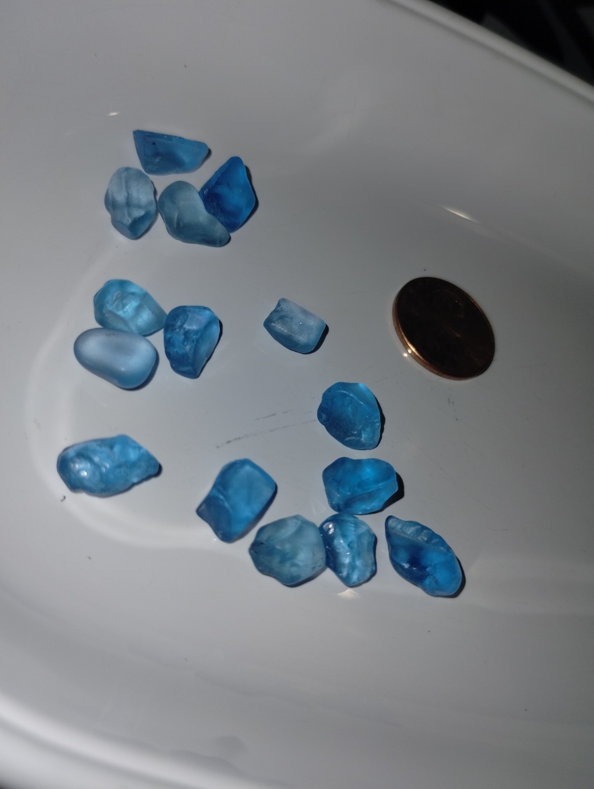 Blue Topaz. No treatment. Rough Stones. 52 Carats. Mix Of Sky Blue And Swiss