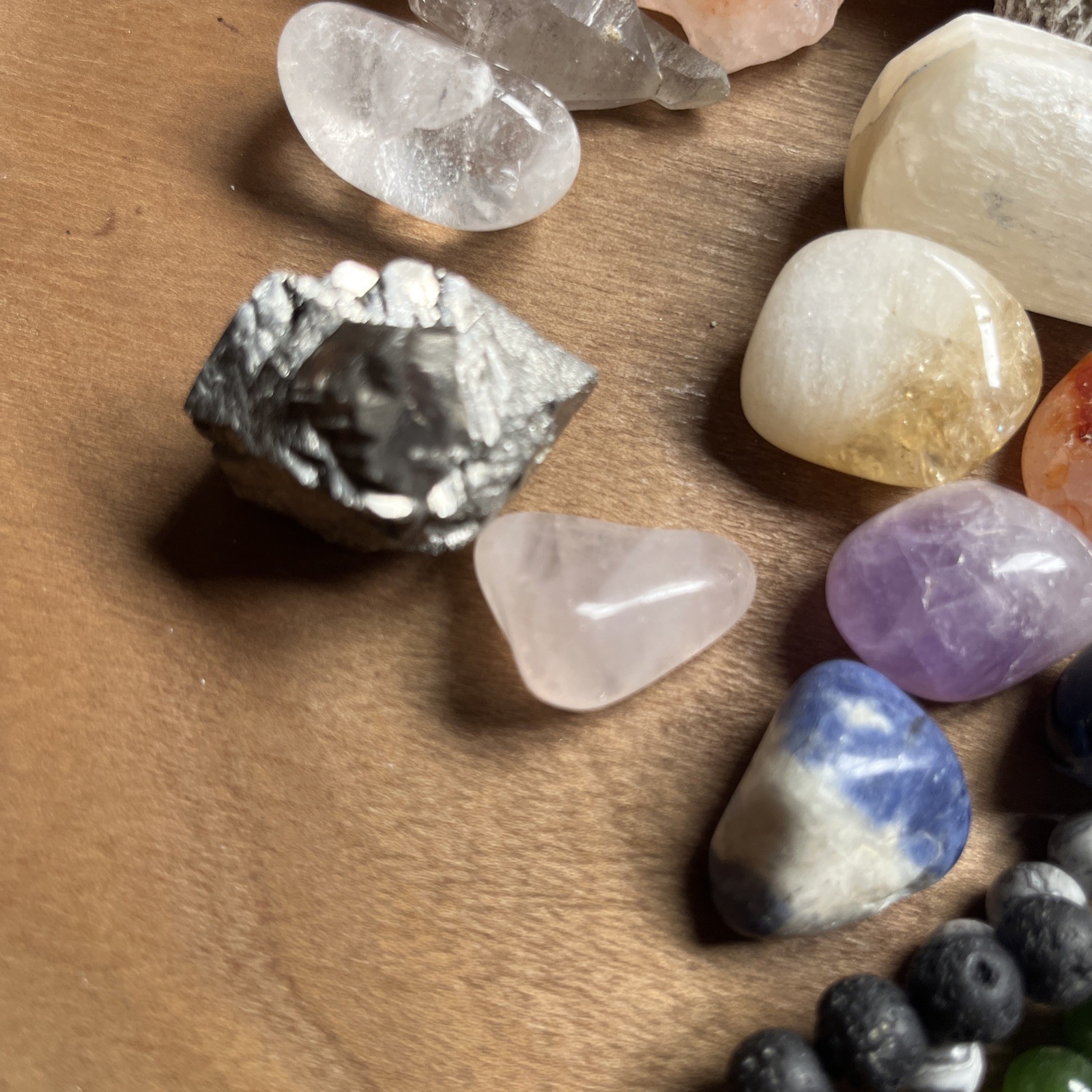 Random lot of assorted crystals and minerals and bracelets/ 1 Beaded Strand