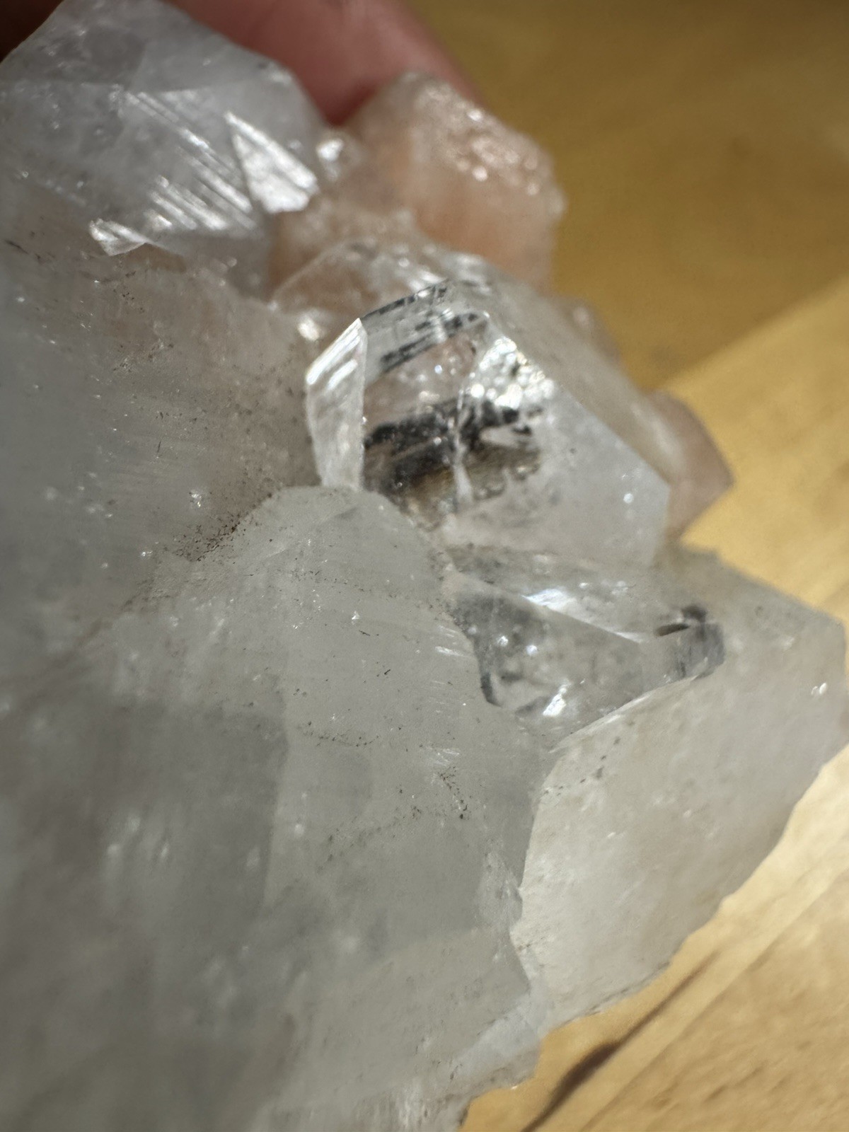 7086 Peach Stilbite On Diamond Apophyllite India 1.6”T 2.0”W 2.6”L Wt. 4 Oz.