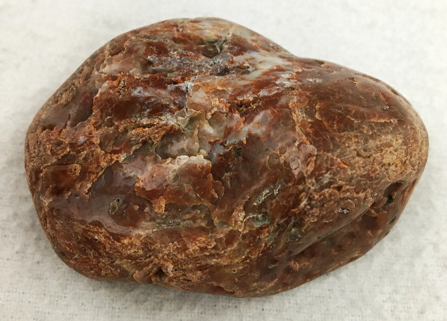 Lake Superior Agate “Paint Peeler” 2 3/8″ X 1 3/4″ X 1″ W/1 Smooth Side 3 oz