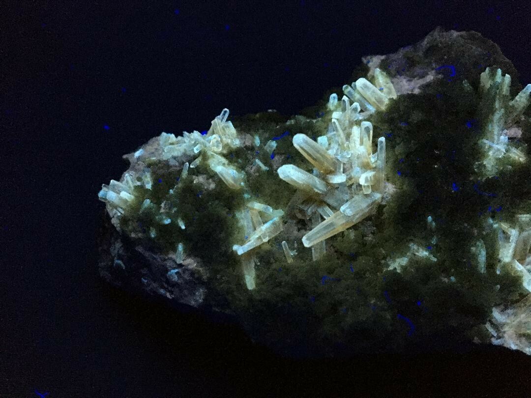 KB: BRIGHT!! FL & PHOS SW YELLOW/WHITE BARIAN CELESTINE XLS & SULFUR FROM POLAND