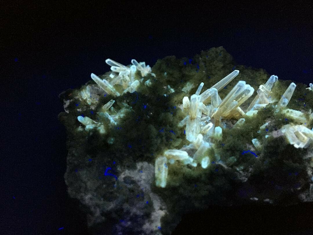 KB: BRIGHT!! FL & PHOS SW YELLOW/WHITE BARIAN CELESTINE XLS & SULFUR FROM POLAND