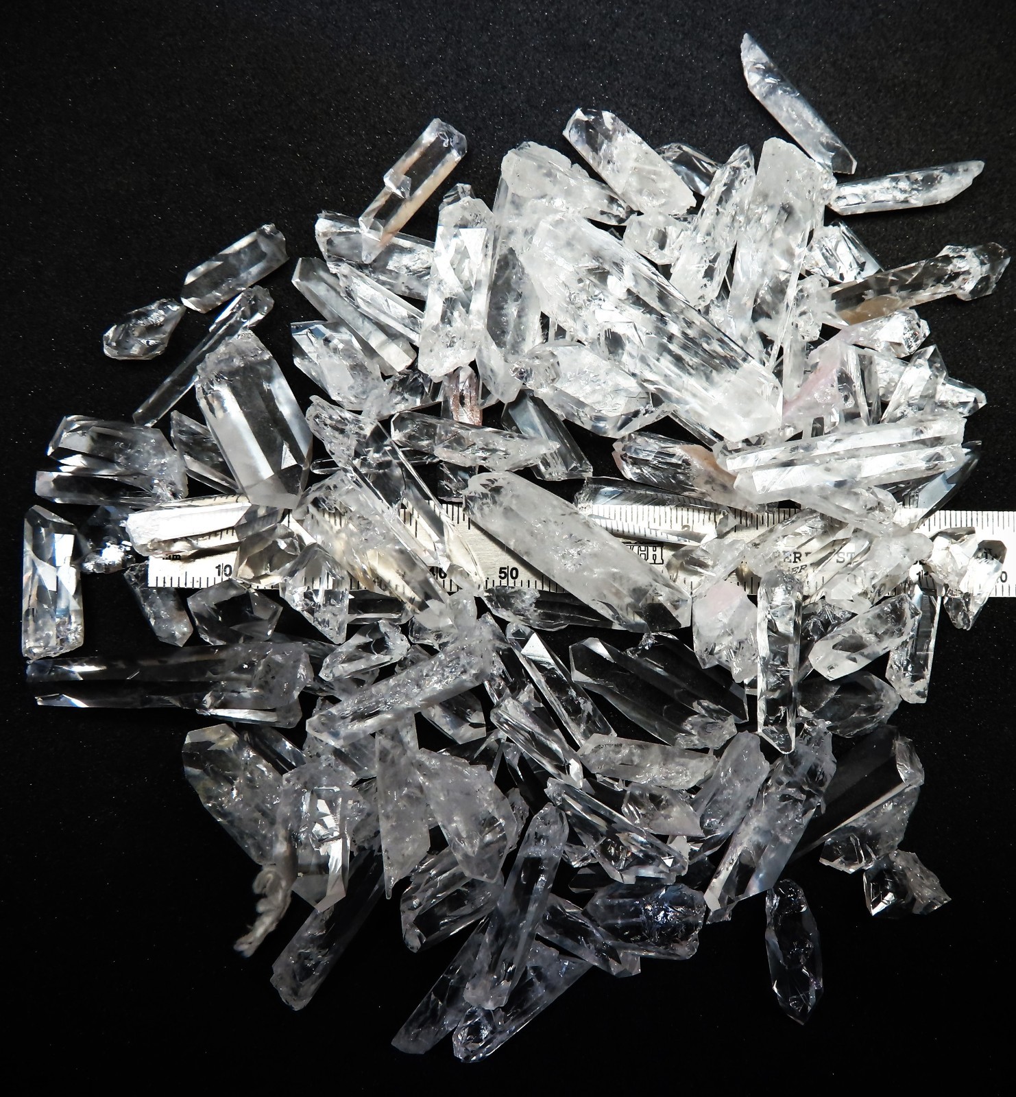 QUARTZ CRYSTALS, 8 OZ LOT OF SELF-NUCLEATED POINTS, LAB GROWN IN CLEVELAND, OHIO