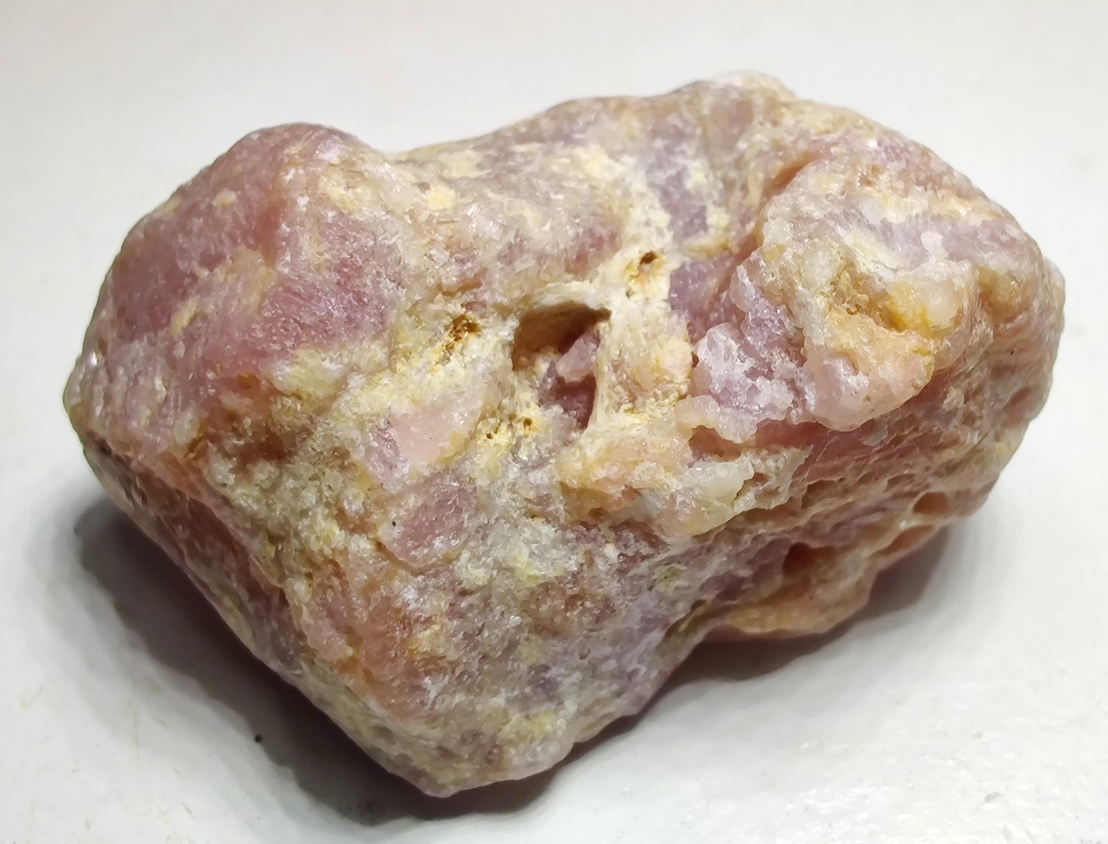 Pink Sapphire crystal, dual color fluorescence! North Carolina. 15 grams.