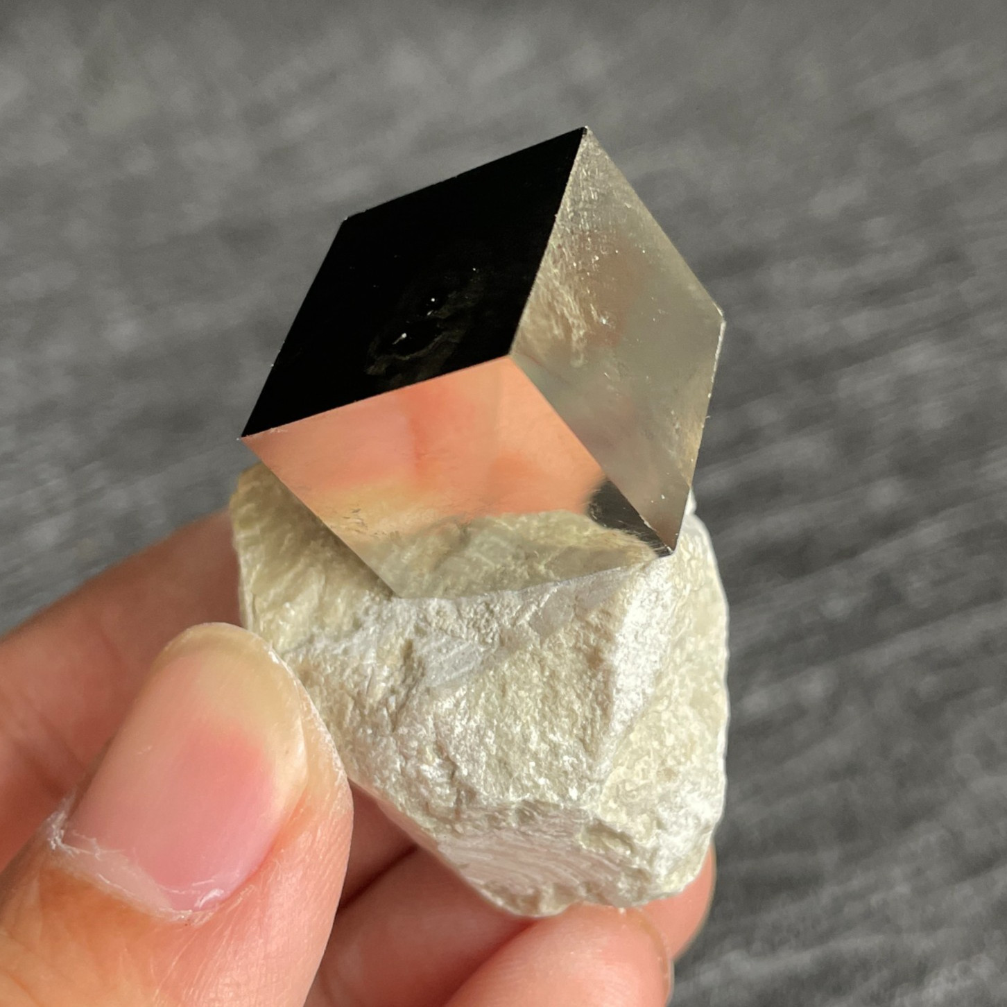 Natural Raw Stone Spain Pyrite Cube Crystal Quartz Mineral Specimen Rock Healing