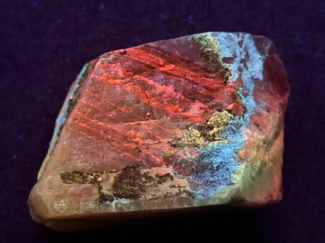 MULTICOLOR A++ FLUORESCENT CALCITE , HIDALGO MINING DISTRICT, ZIMAPAN, MEXICO