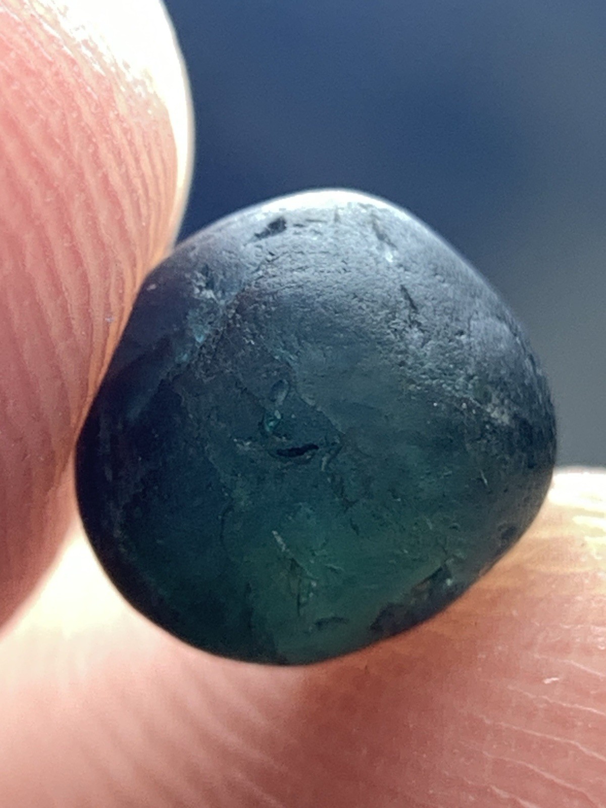 2.50 Carats Amazing Facet Grade Blue Teal Sapphire Rough Piece@Madagascar